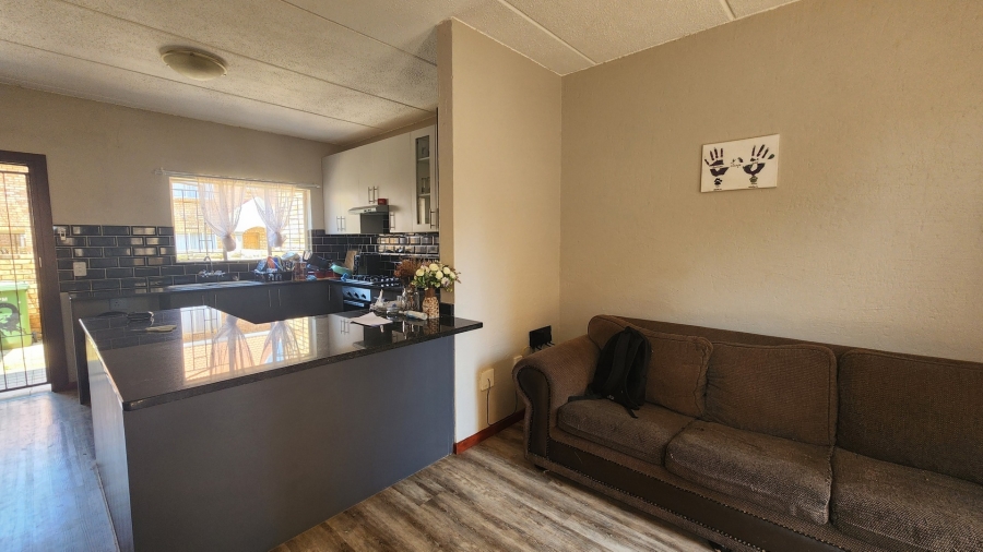 To Let 3 Bedroom Property for Rent in Baillie Park North West